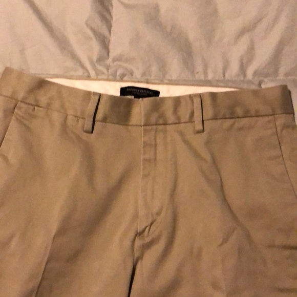 Men’s Banana Republic Fulton Chino Khaki pants - Picture 8 of 8